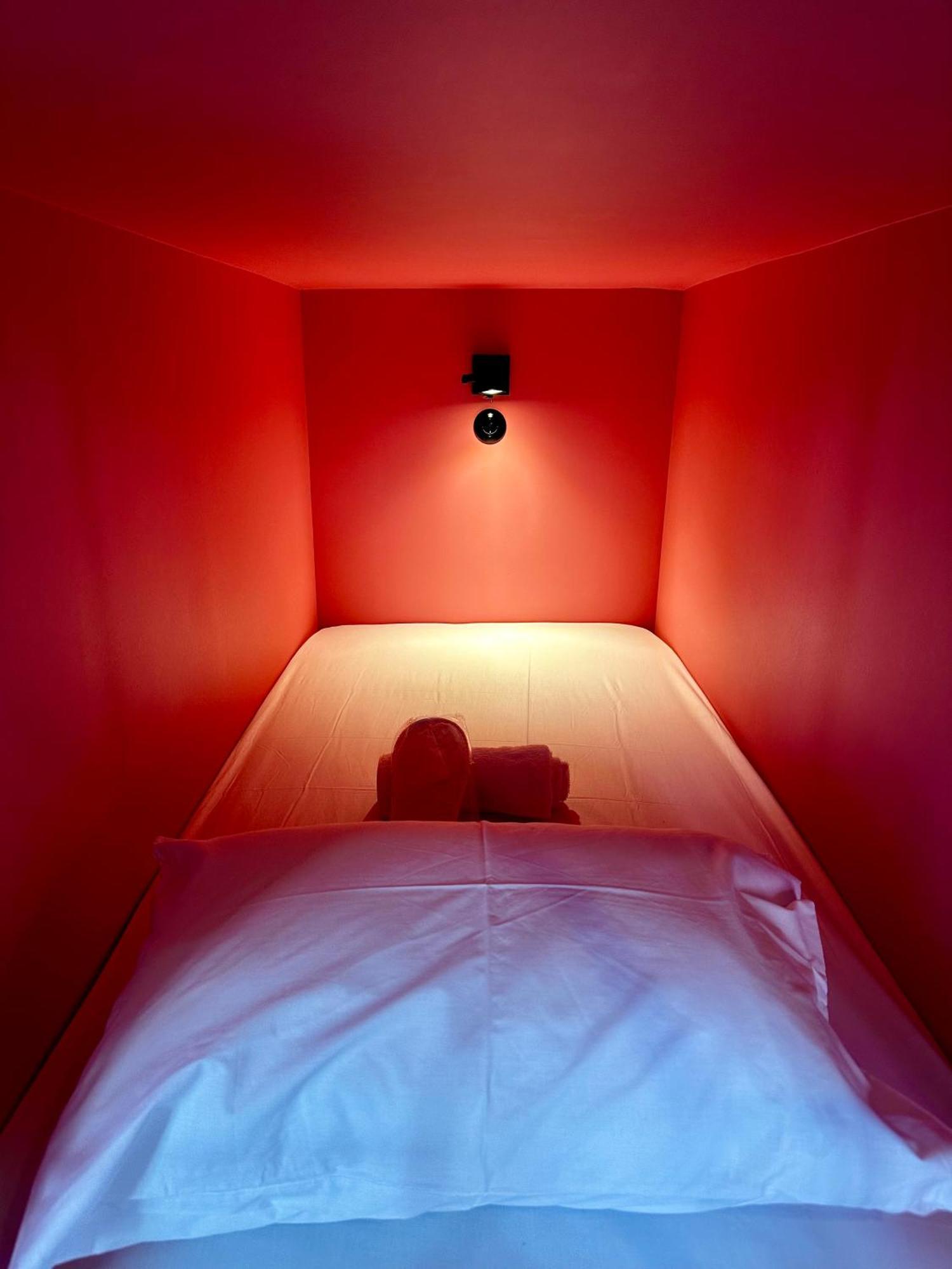 Hostel Pink Mango Ateny Zewnętrze zdjęcie