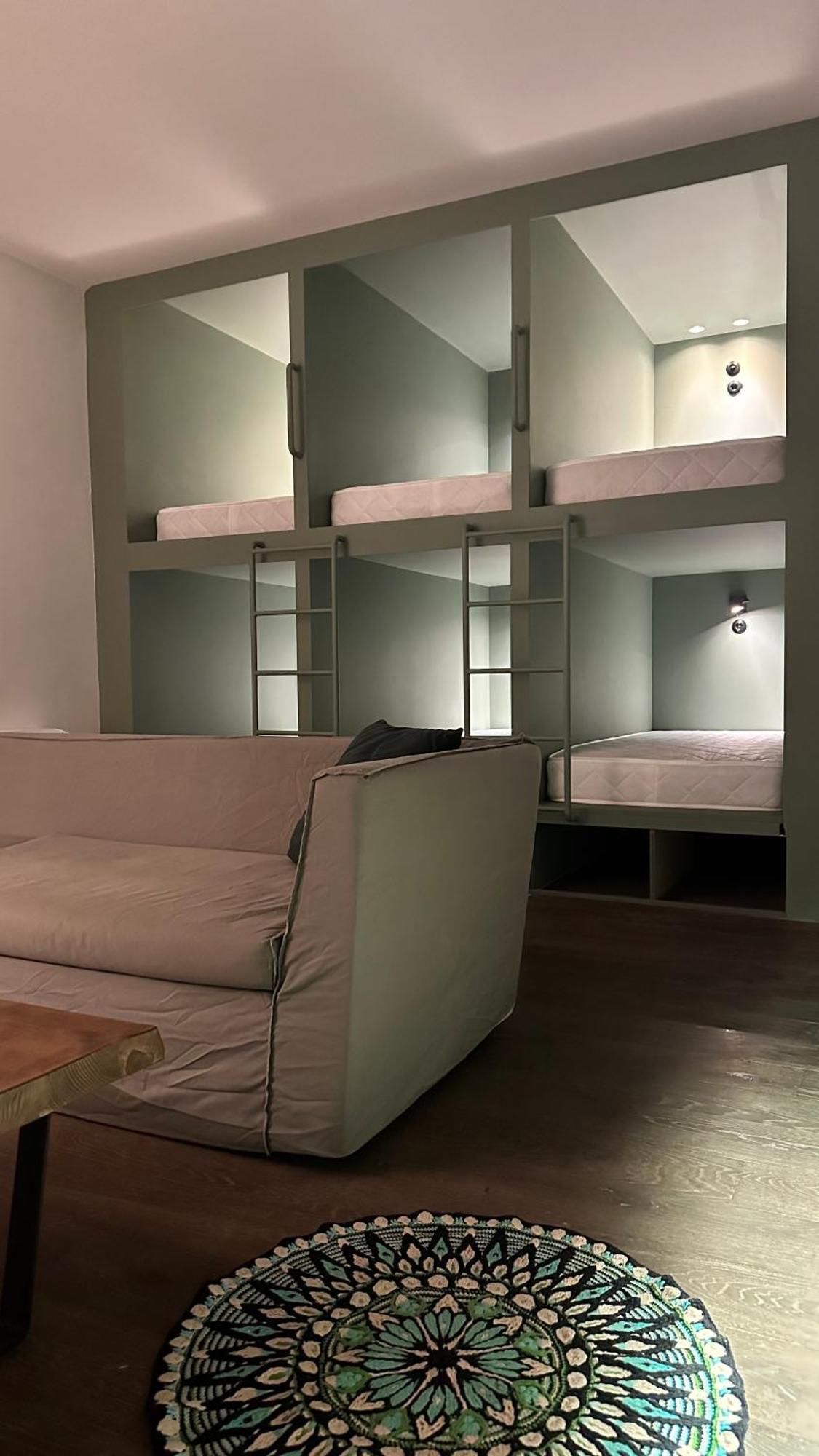 Hostel Pink Mango Ateny Zewnętrze zdjęcie