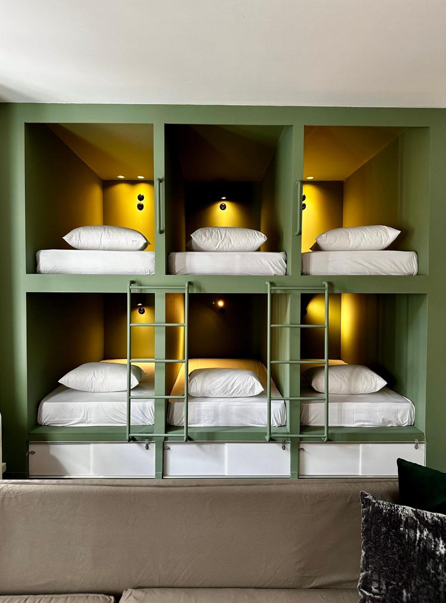 Hostel Pink Mango Ateny Zewnętrze zdjęcie