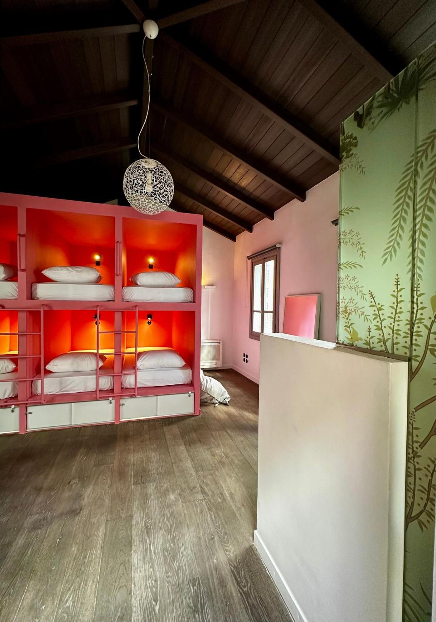 Hostel Pink Mango Ateny Zewnętrze zdjęcie