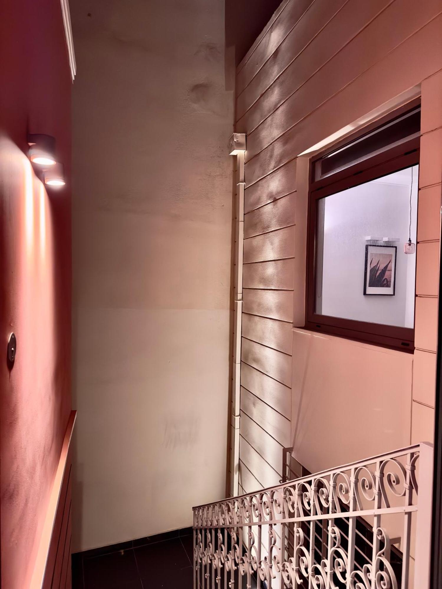 Hostel Pink Mango Ateny Zewnętrze zdjęcie